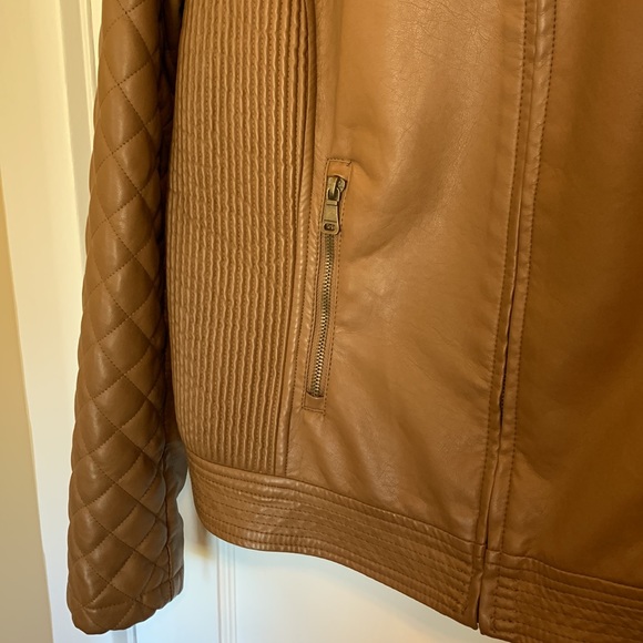 Roz and Ali Snap Collar Jacket Soft Faux Leather Quilted Lined Details Biker XL - Picture 6 of 10